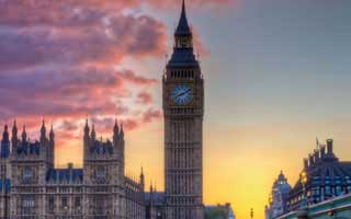 AVAX区块链费用激增背后：散户退场与鲸鱼入场的市场博弈